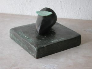 De onmogelijke reis van het verlangen brons, gepatineerd 12x12x8cm, 2004, afbeelding 2